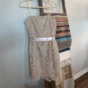 Adrianna Papell lace dress - Size 8 - Color Cream/light tan